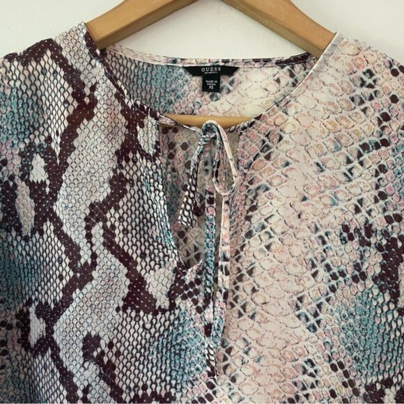Guess Snake Print Chiffon Bell Ruffle Sleeve Blouse Top Size XS bin 2Q - Picture 3 of 5